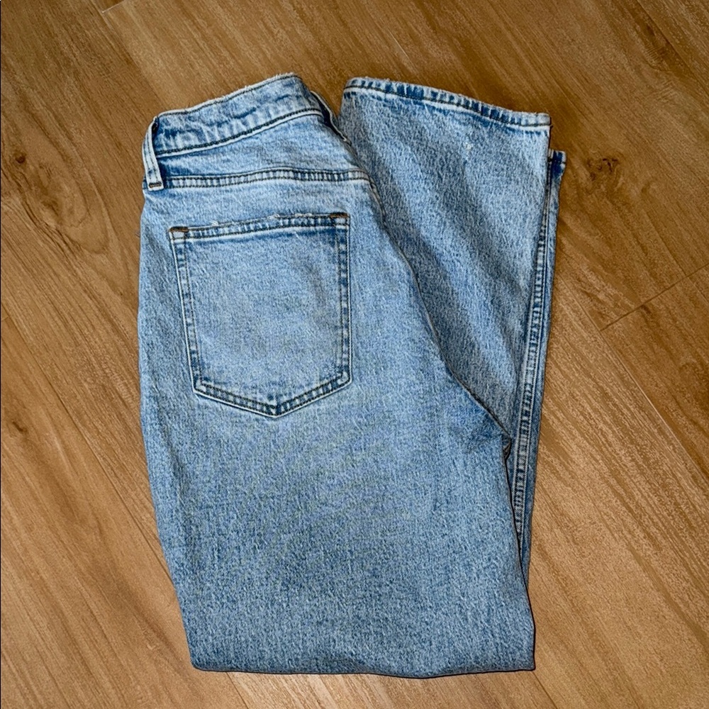 NWT Abercrombie & Fitch ‘90s Straight Ultra High Rise Women's Jeans - Picture 3 of 3
